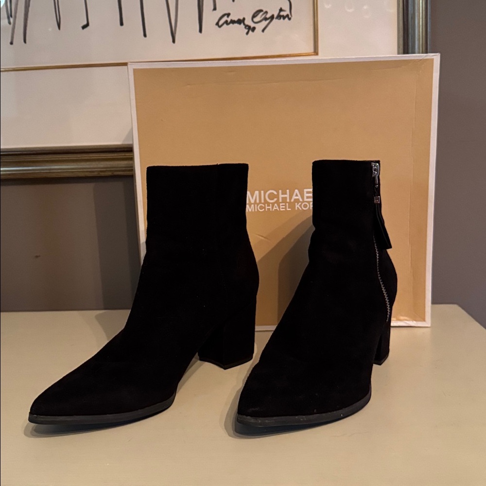 Michael Kors Black Ankle Booties with Zipper (8M)
